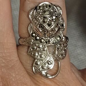 Uncas 925 Sterling Silver and Marcasite Rose Flower Ring 